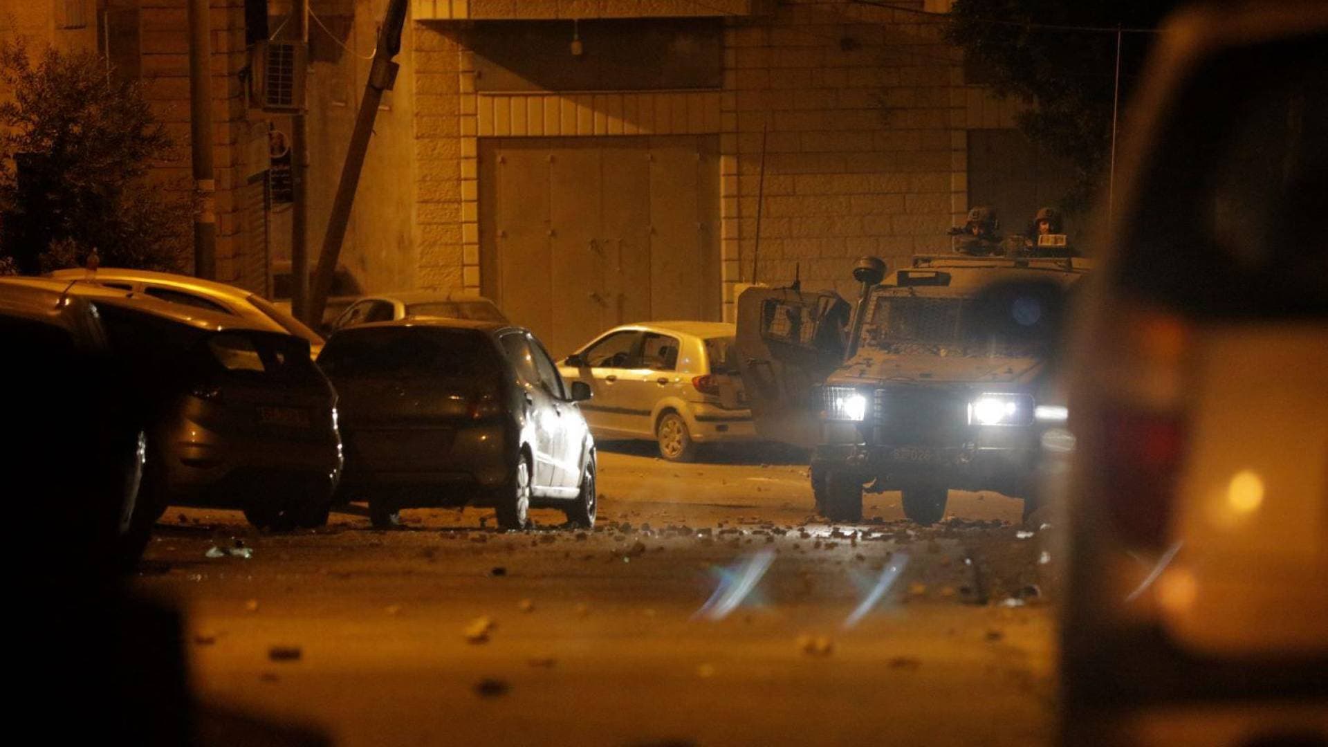 جيش الاحتلال يقتحم مدينة قلقيلية ويعتقل 3 أسرى من بينهم عريس