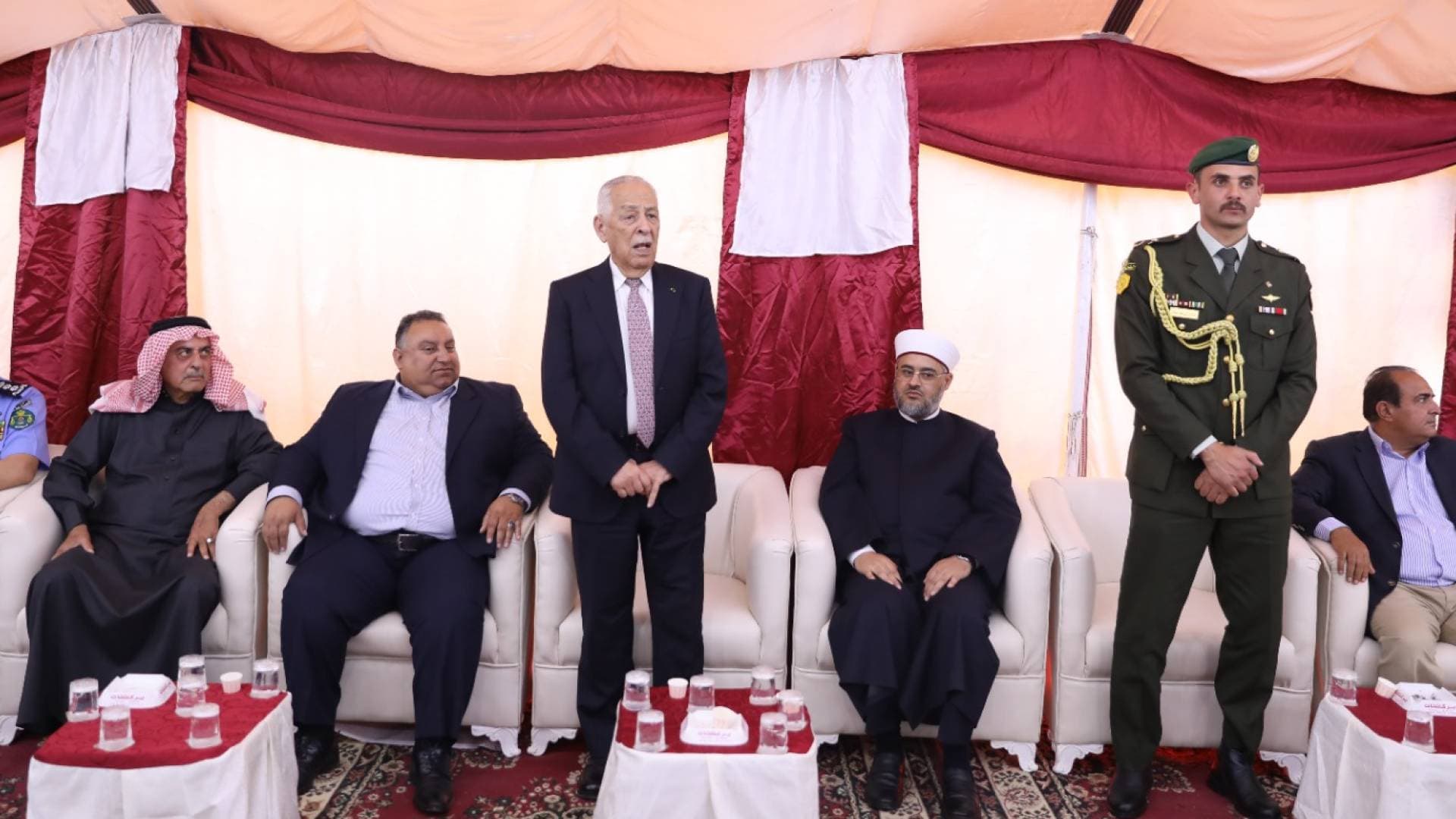 مندوبا عن الملك وولي العهد...العيسوي يعزي عشيرتي الخوالدة والقاضي